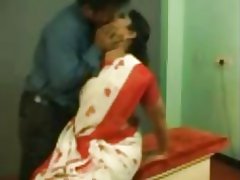 India tía teniendo sexo en el lugar de trabajo